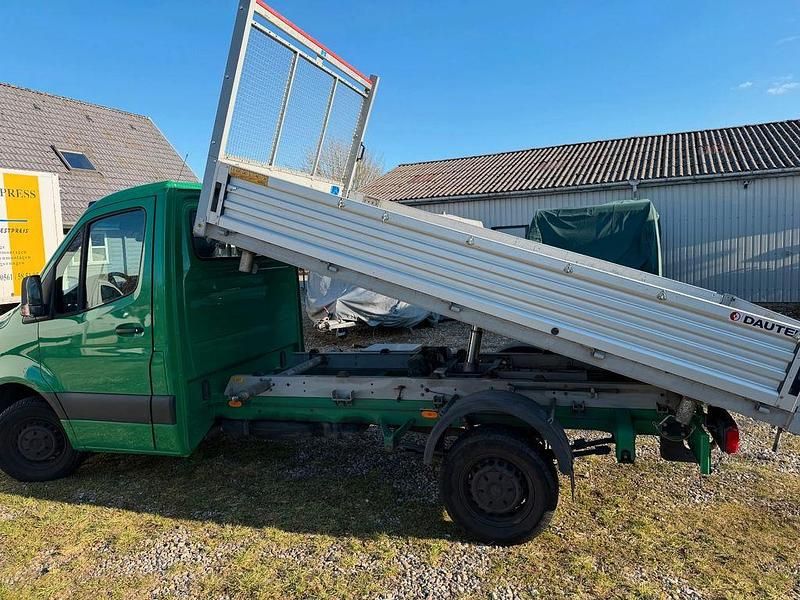 Gebraucht Mercedes Sprinter 170 PS (125 kW) 2023 Grün Van