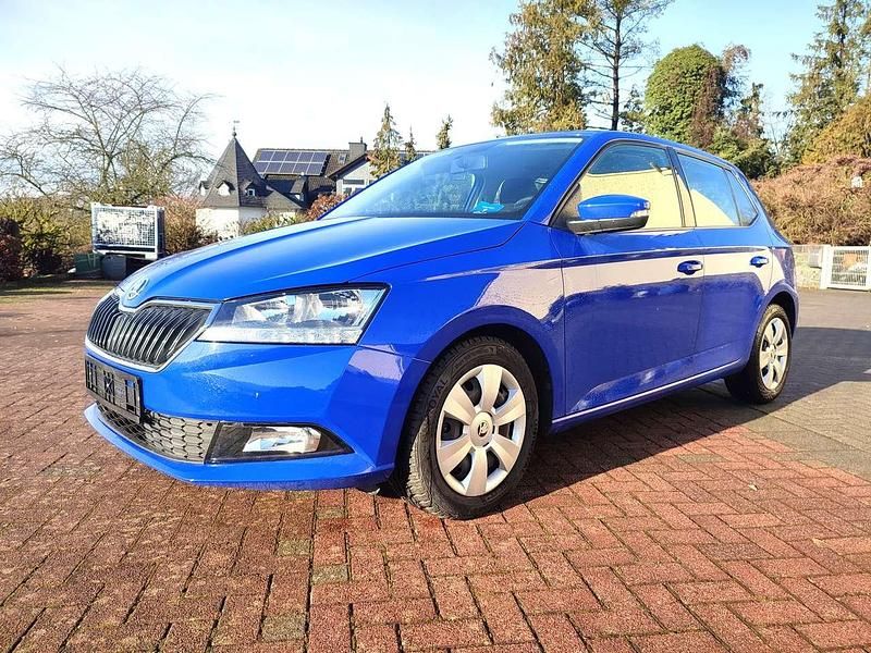Gebraucht Skoda Fabia Ambition 95 PS (69 kW) 2021 Blau Kleinwagen