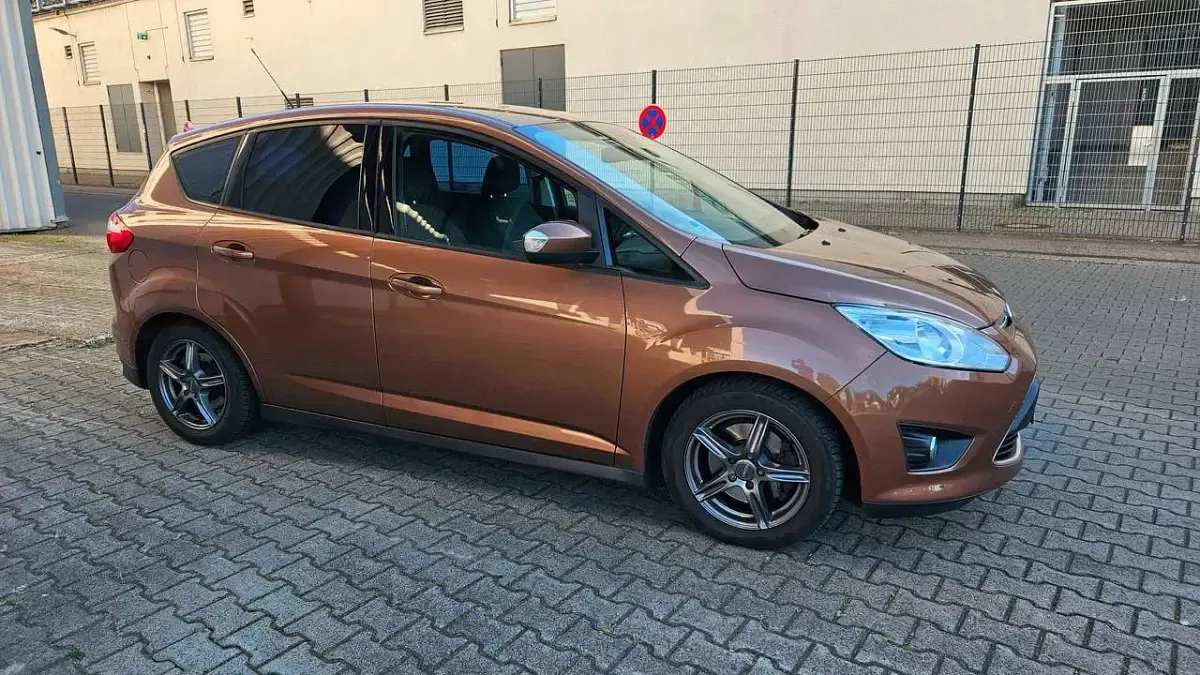 Gebraucht Ford C-MAX SYNC Edition 150 PS (110 kW) 2014 Canyonbraun (metallic) Van / Kleinbus