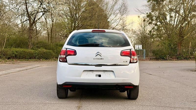 Gebraucht Citroën C3 SELECTION 68 PS (50 kW) 2014 Weiß Kleinwagen
