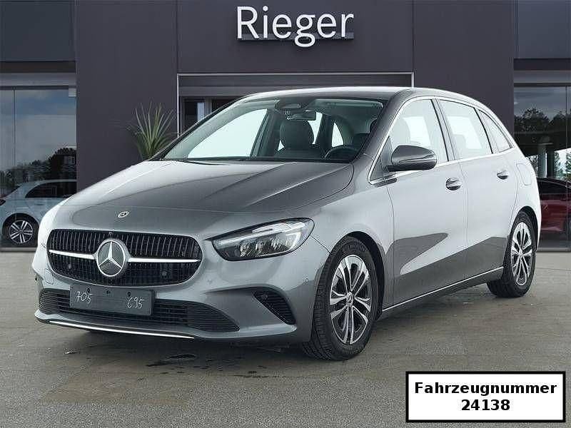 Grau Gebraucht 2024 Mercedes B200 Progressive Van / Kleinbus | 29.789 € (Fairer Preis) - Bild 1/4