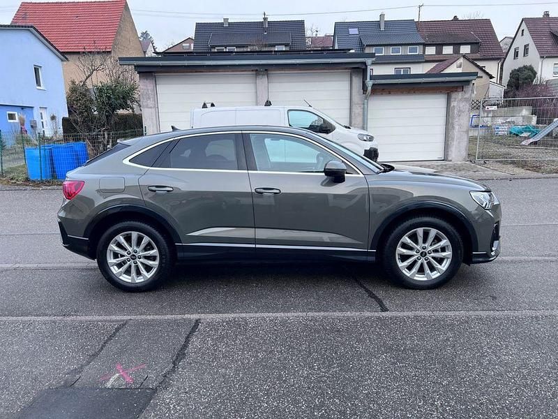 Gebraucht Audi Q3 Sportback Performance 150 PS (110 kW) 2024 Grau SUV