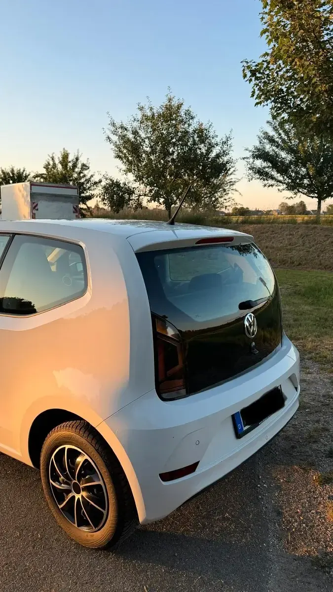 Gebraucht VW up! move up! 60 PS (44 kW) 2017 Weiß Kleinwagen