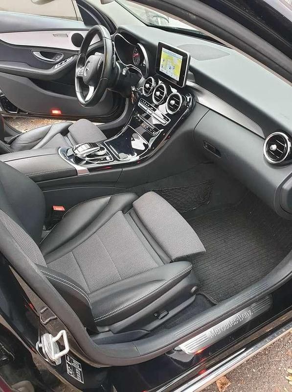 Gebraucht Mercedes C200 184 PS (135 kW) 2015 Schwarz Kombi