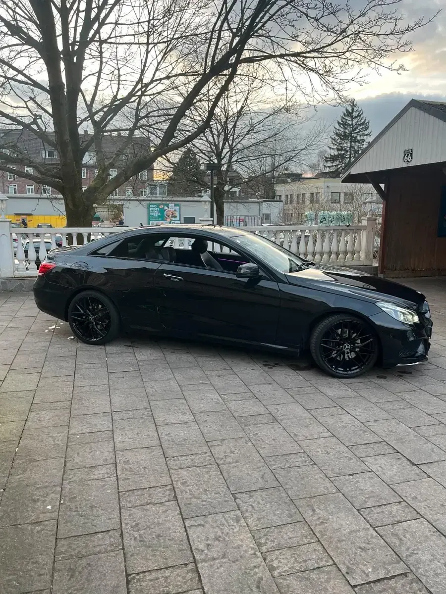Gebraucht Mercedes E350 252 PS (185 kW) 2013 Schwarz Coupé