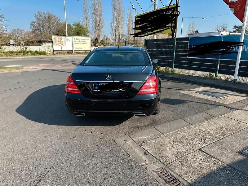 Gebraucht Mercedes S350 258 PS (189 kW) 2012 Schwarz Limousine