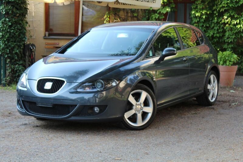 Grau Gebraucht 2006 Seat Leon Stylance Limousine | 3.599 € (Fairer Preis) - Bild 1/4