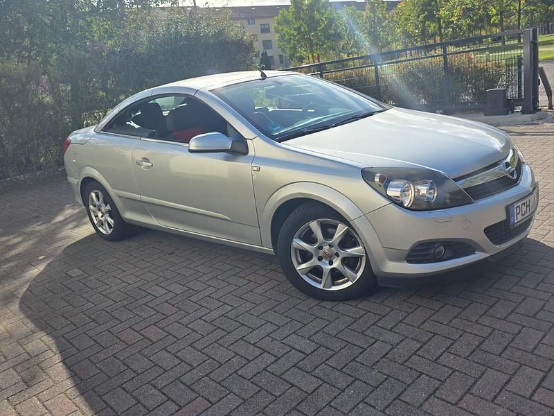 Silber Gebraucht 2007 Opel Astra Cabriolet Cabrio | 1.600 € - Bild 1/4