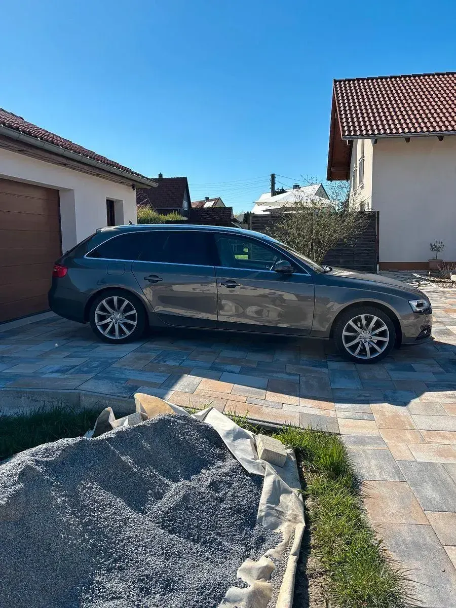 Gebraucht Audi A4 Ambiente 177 PS (130 kW) 2014 Grau Kombi