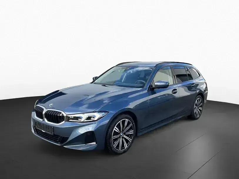 Gebraucht BMW 318 Shadowline 150 PS (110 kW) 2025 Arctic race blue (blau) Kombi
