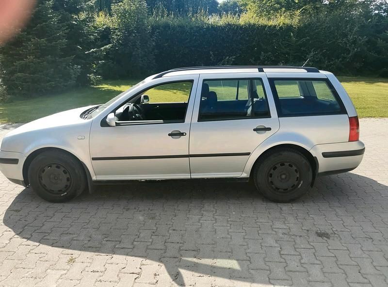 Silber Gebraucht 2003 VW Golf IV Kombi | 600 € (Superpreis) - Bild 1/4