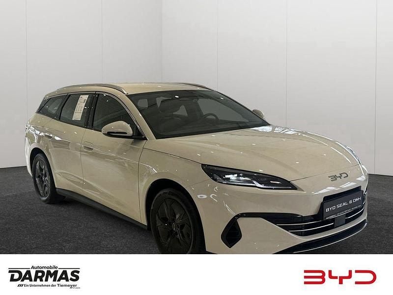 Neu BYD Seal Boost 184 PS (135 kW) 2026 Beige Limousine