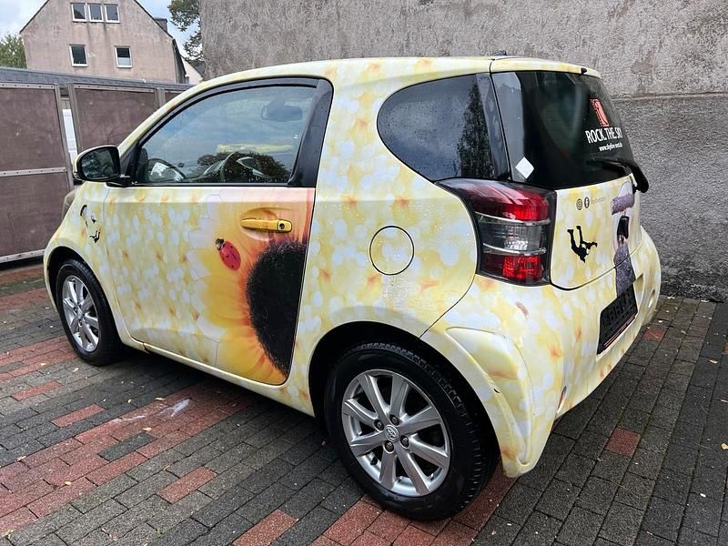 Schwarz Gebraucht 2009 Toyota iQ Kleinwagen | 1.700 € (Superpreis) - Bild 1/4