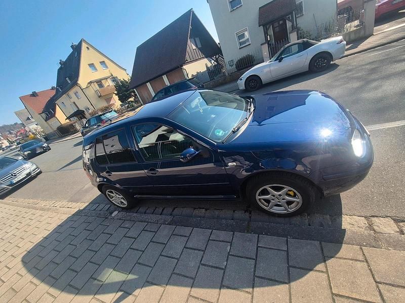 Gebraucht VW Golf IV 2003 Blau Limousine