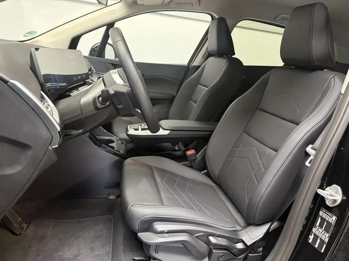 Gebraucht BMW 218 Luxury Line 136 PS (100 kW) 2024 Schwarz ii/bonnet fluid black Van / Kleinbus