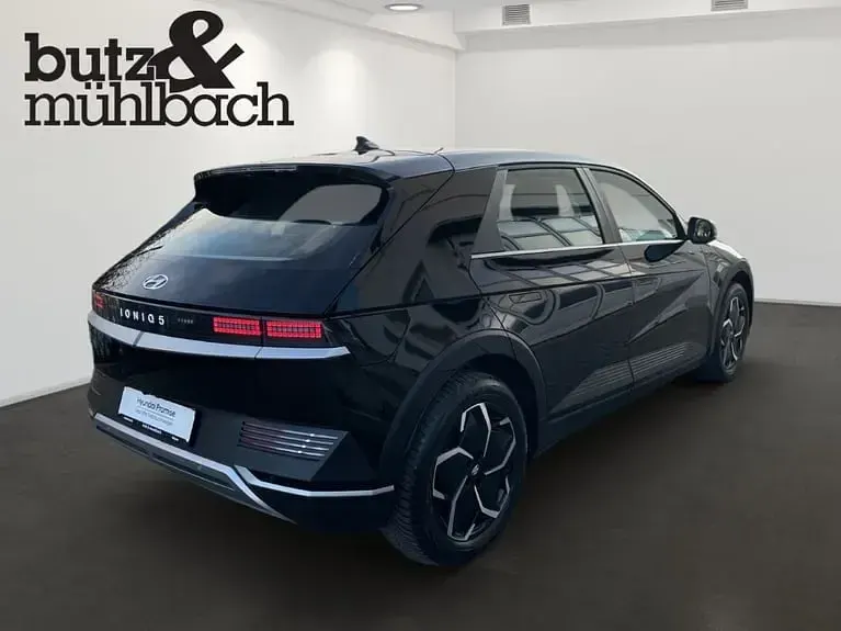 Gebraucht Hyundai Ioniq 5 125 kW (170 PS) 2022 Phantom black / mic SUV