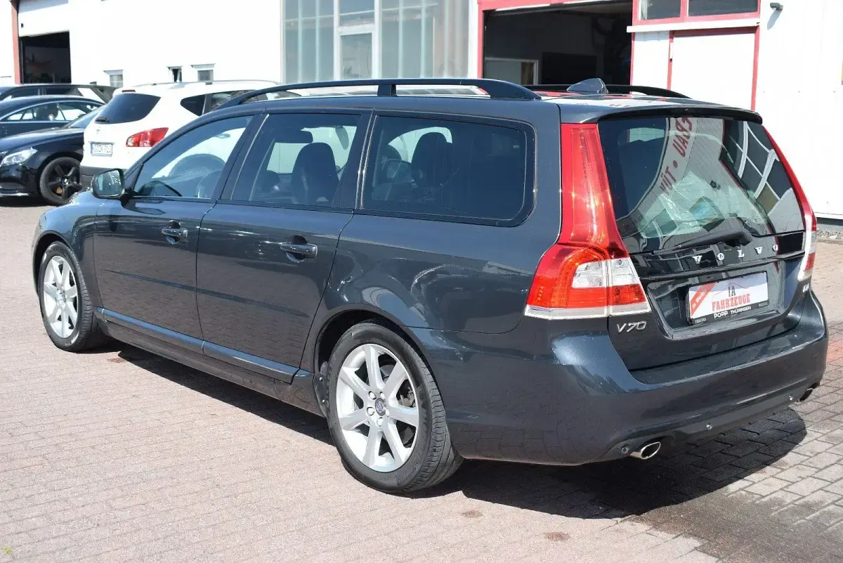 Gebraucht Volvo V70 Linje Svart 181 PS (133 kW) 2016 Grau Kombi