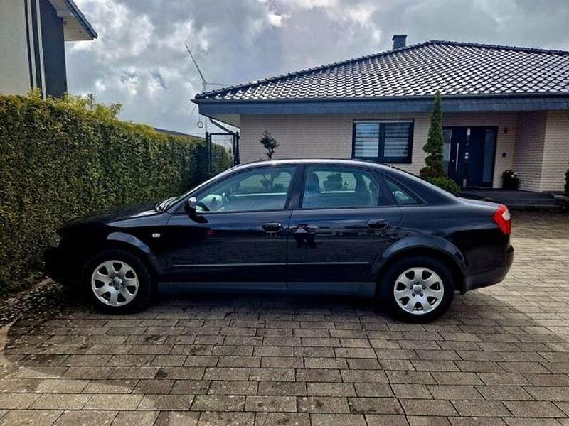 Gebraucht Audi A4 131 PS (96 kW) 2002 Schwarz Limousine