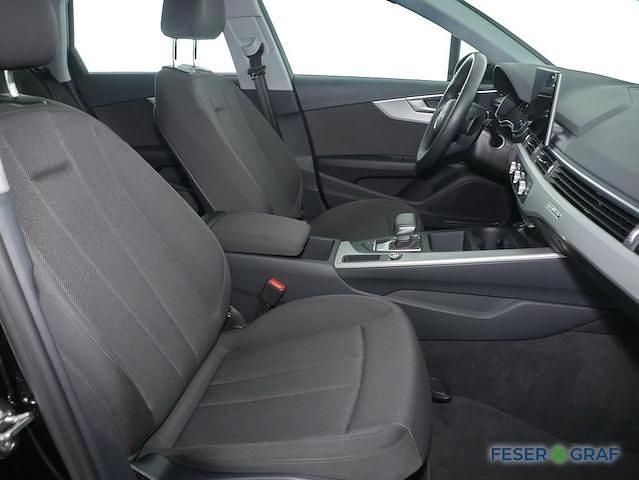 Używany Audi A4 Allroad 204 KM (150 kW) 2023 Czarny Kombi