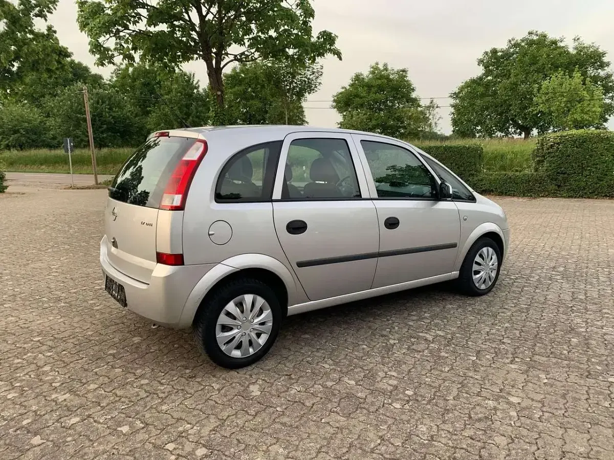 Gebraucht Opel Meriva 75 PS (55 kW) 2004 Silber Van / Kleinbus