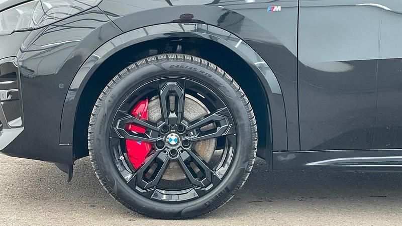 Gebraucht BMW iX2 Performance 225 kW (306 PS) 2024 Saphirschwarz metallic SUV