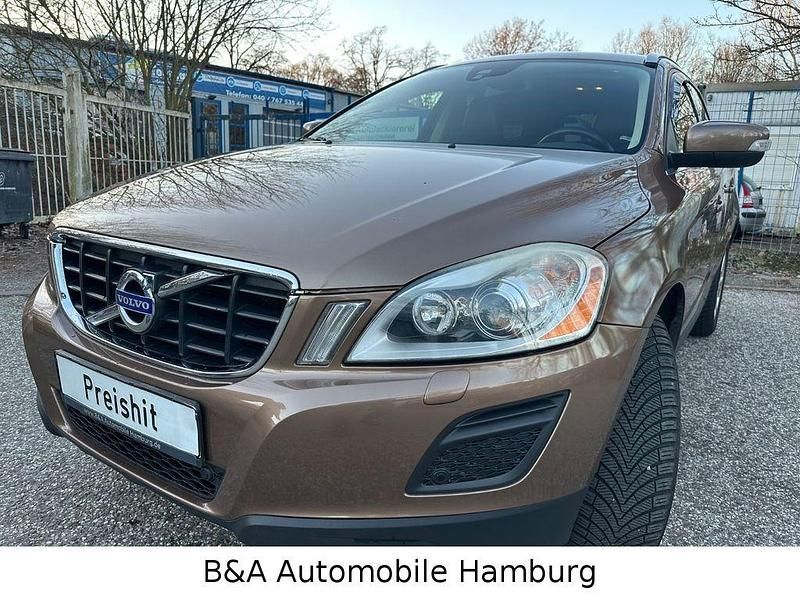 Gebraucht Volvo XC60 Summum 215 PS (158 kW) 2011 Terra bronze SUV
