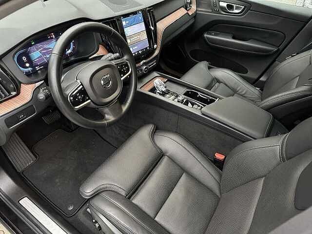 Gebraucht 2024 Volvo XC60 SUV | 42.450 € (Guter Preis) - Bild 1/1