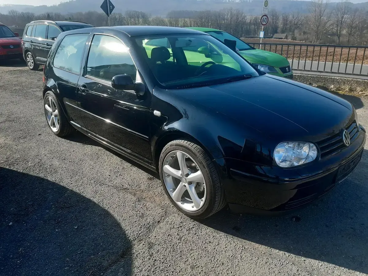 Gebraucht VW Golf IV 105 PS (77 kW) 2001 Schwarz Limousine