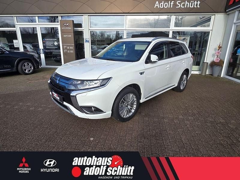 Gebraucht Mitsubishi Outlander P-HEV Basis 224 PS (164 kW) 2020 Andenweiß SUV