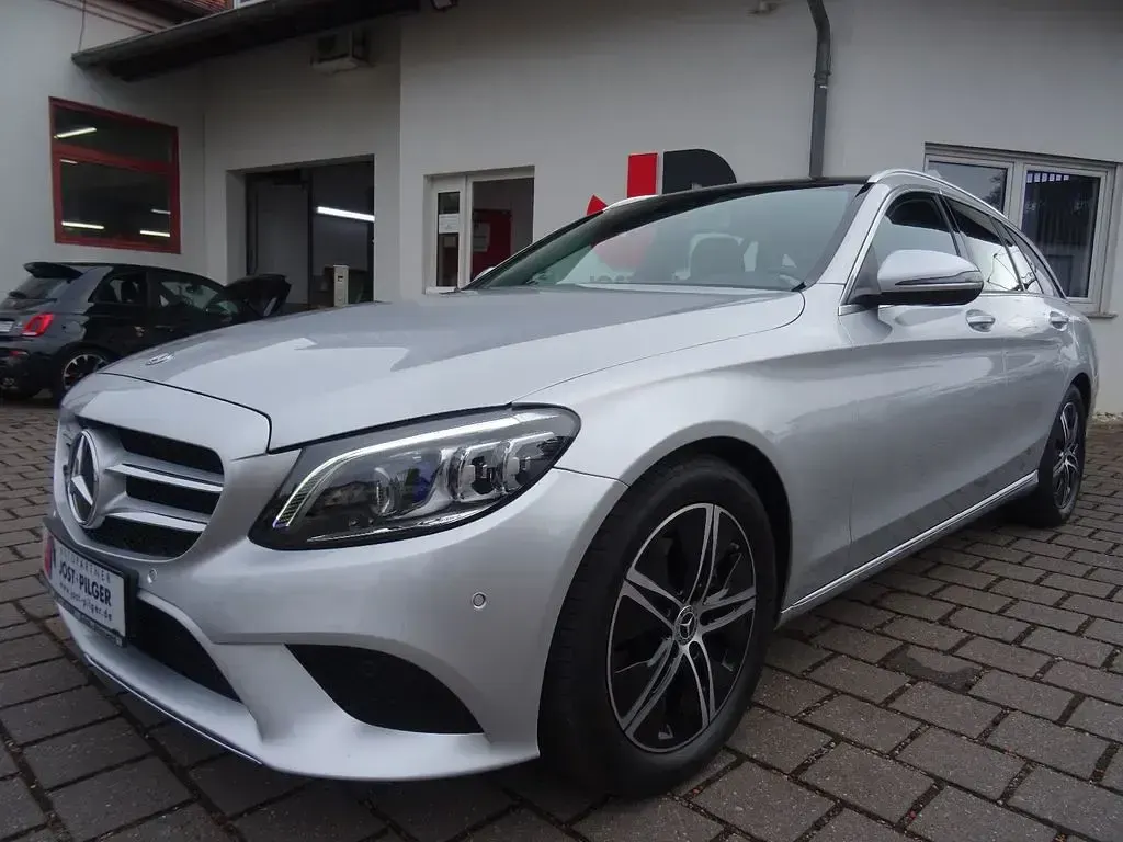 Gebraucht Mercedes C220 194 PS (142 kW) 2020 Silber Kombi