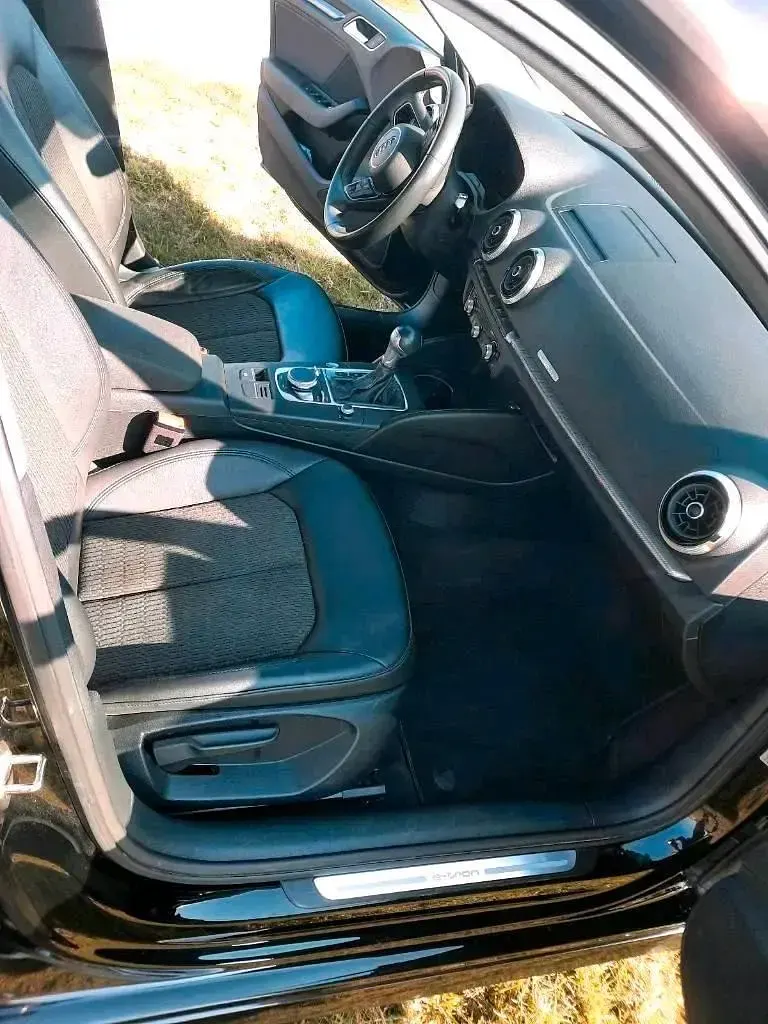 Gebraucht Audi A3 e-tron Design 250 PS (183 kW) 2018 Schwarz Kleinwagen
