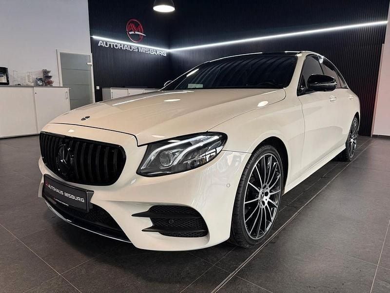 Weiß Gebraucht 2020 Mercedes E350 AMG Limousine | 36.790 € (Fairer Preis) - Bild 1/4