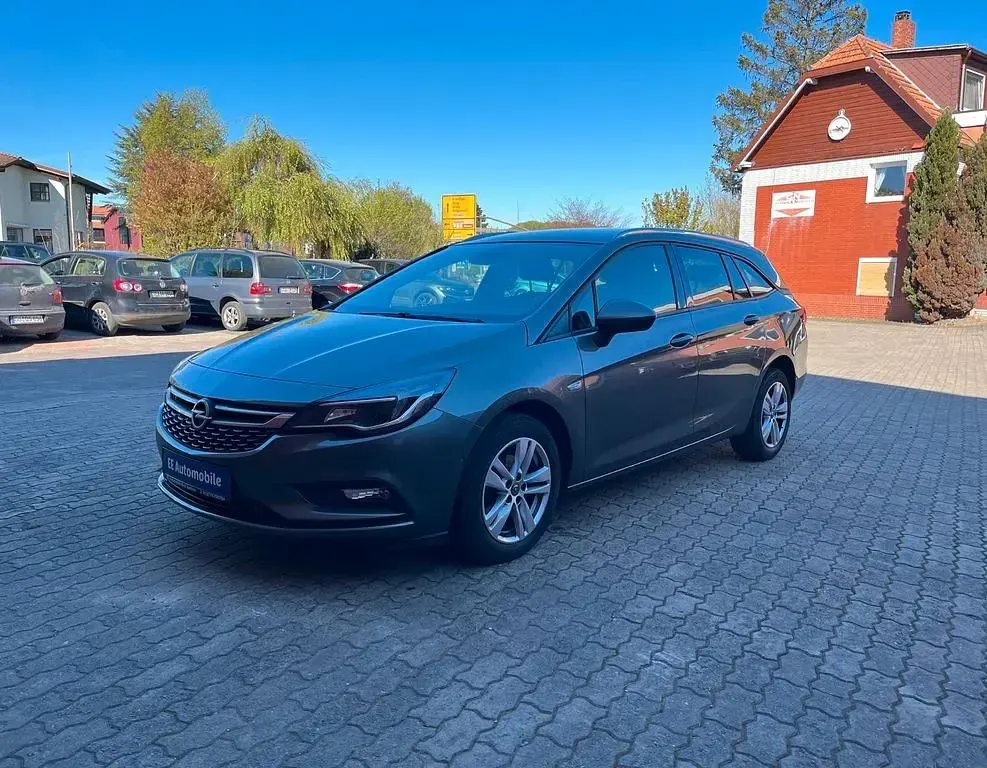 Usata Opel Astra Active 110 CV (80 kW) 2017 Station wagon