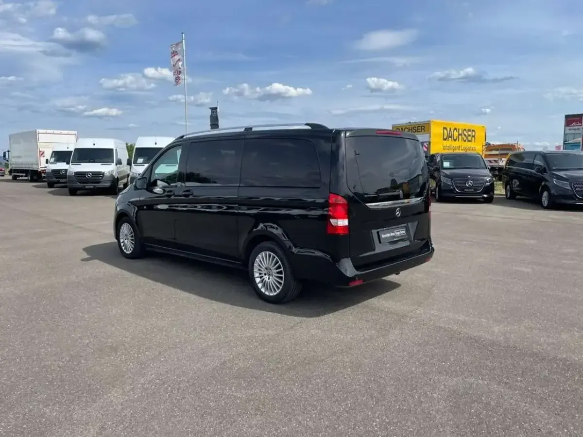 Gebraucht Mercedes V220 Edition 163 PS (119 kW) 2020 Obsidianschwarz Van / Kleinbus