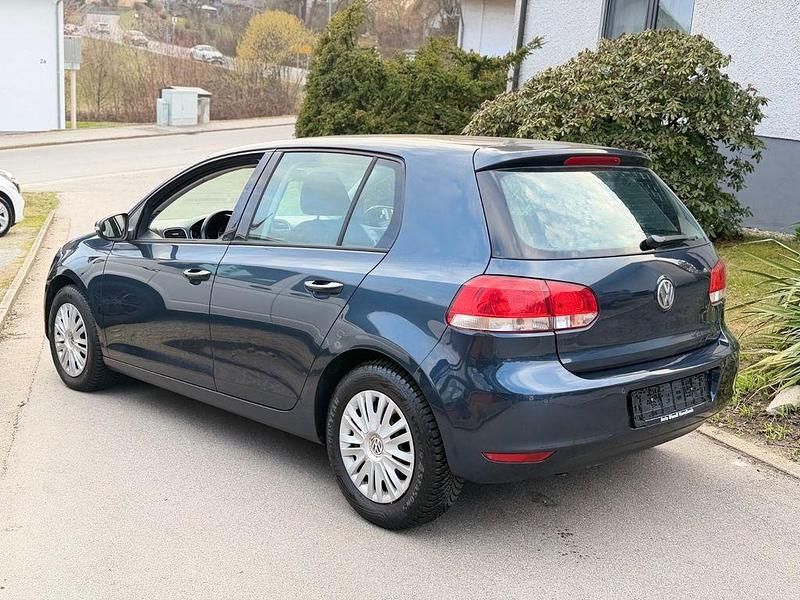 Gebraucht VW Golf VI Trendline 80 PS (58 kW) 2010 Blau Kleinwagen