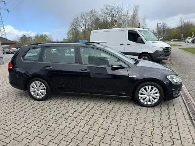 Second-hand VW Golf VII Trendline 210 CP (154 kW) 2015 Negru Break