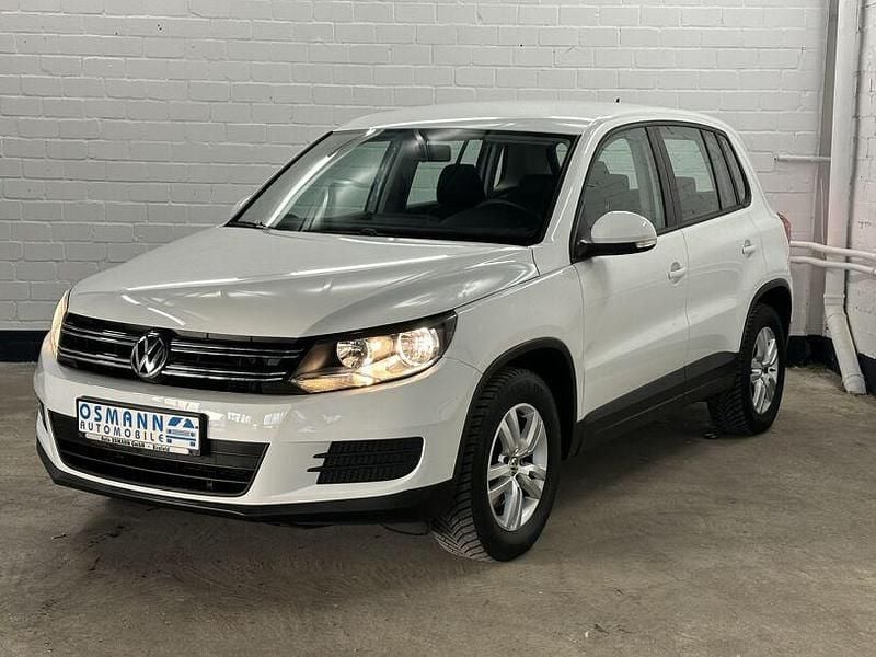 Gebraucht VW Tiguan Trendline 125 PS (91 kW) 2015 Pure white SUV