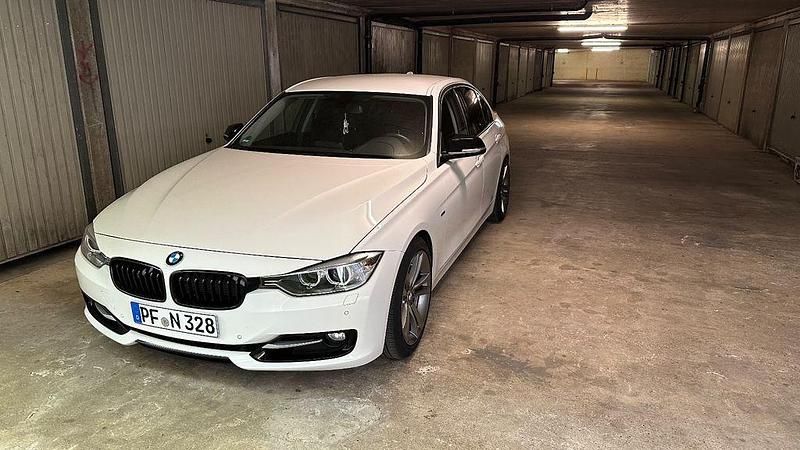 Gebraucht BMW 328 Sport Line 245 PS (180 kW) 2014 Weiß Limousine