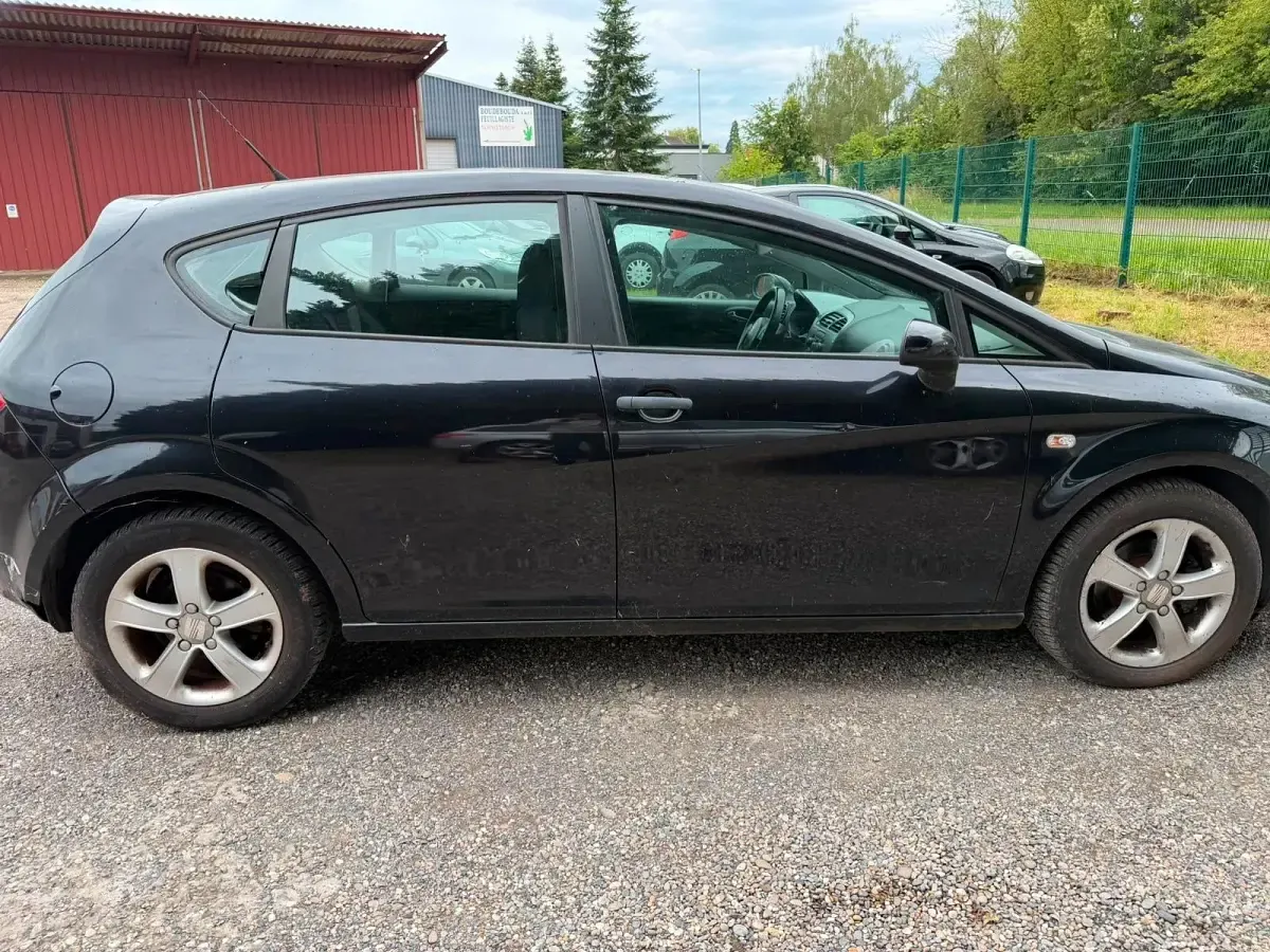 Gebraucht Seat Leon 105 PS (77 kW) 2009 Schwarz Kleinwagen