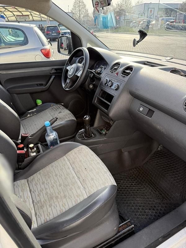 Gebraucht VW Caddy 75 PS (55 kW) 2013 Weiß Van / Kleinbus