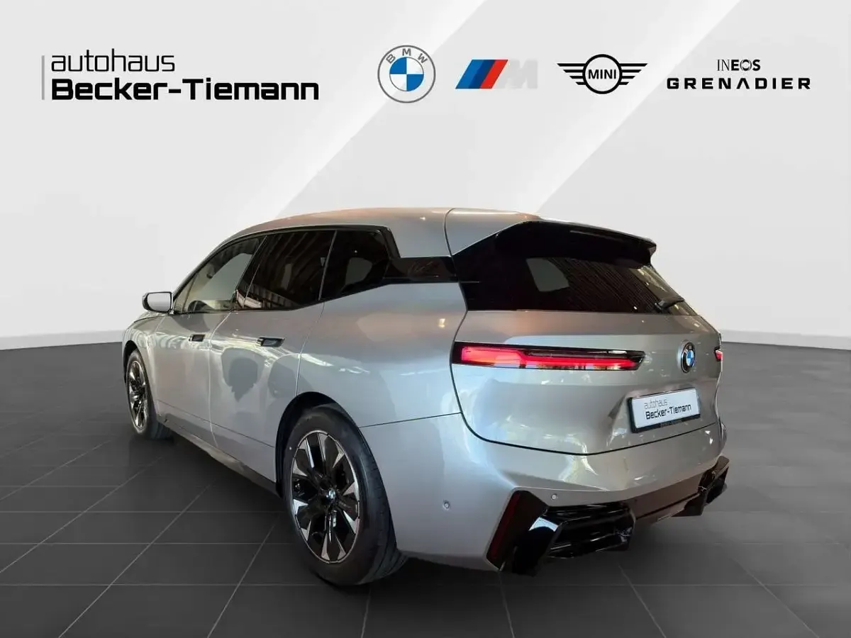 Neu BMW iX Exclusive 300 kW (408 PS) 2025 Saphirschwarz SUV