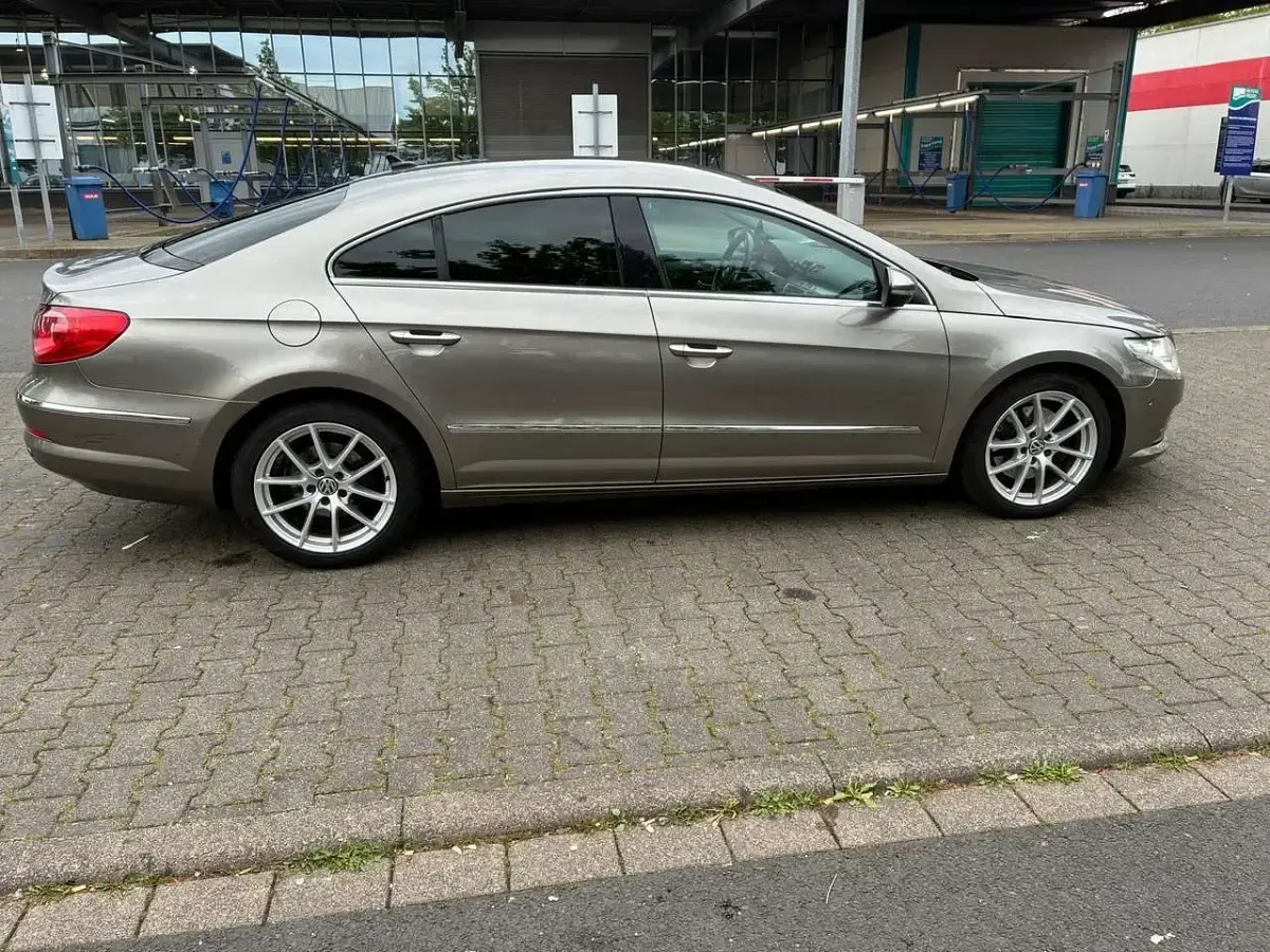 Gebraucht VW Passat 170 PS (125 kW) 2008 Silber Coupé