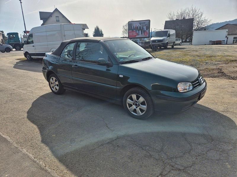 Gebraucht VW Golf Cabriolet 90 PS (66 kW) 2002 Grün Cabrio