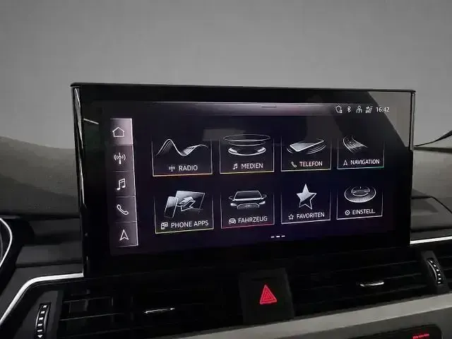 Gebraucht Audi A4 Ambiente 150 PS (110 kW) 2022 Schwarz Kombi