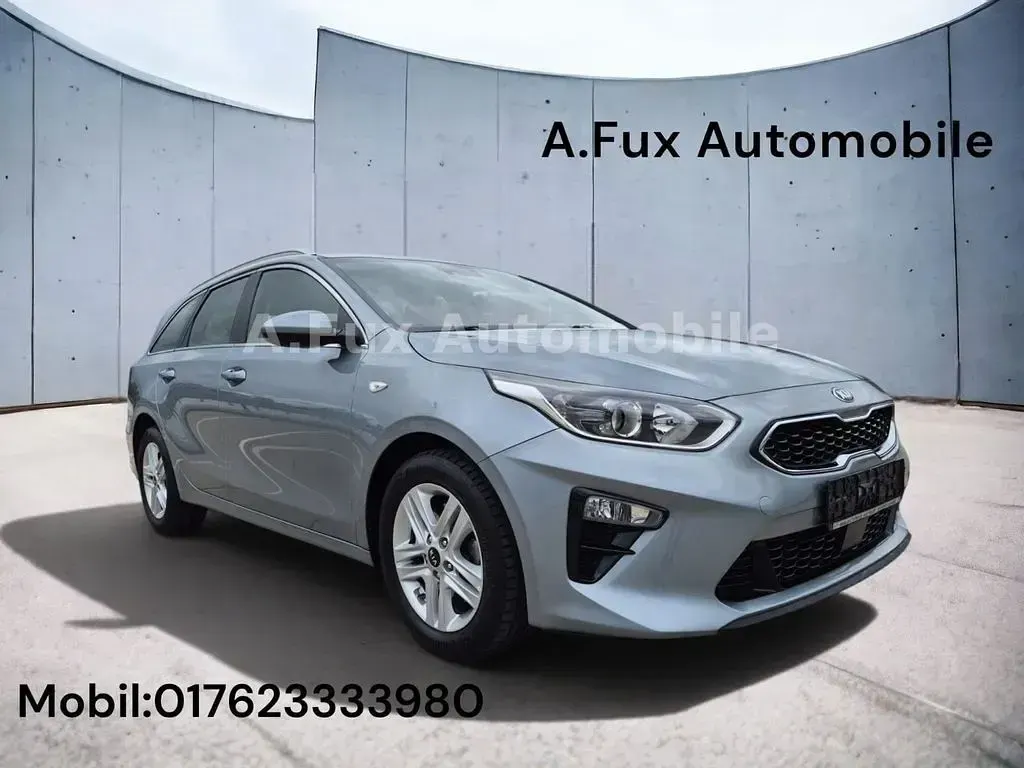 Gebraucht Kia Ceed Sportswagon Vision 136 PS (100 kW) 2019 Sirius silver Kombi