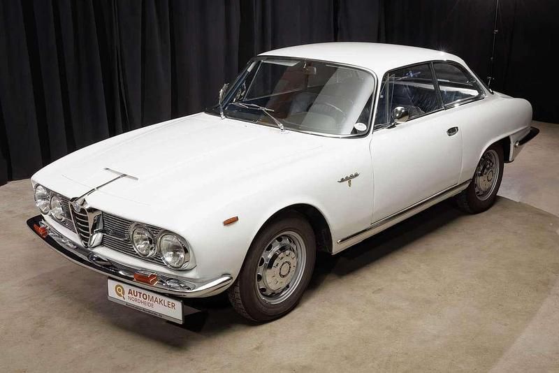 Weiß Gebraucht 1964 Alfa Romeo 2600 Sprint Coupé | 39.900 € - Bild 1/4