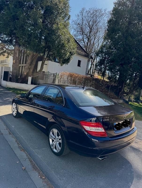 Gebraucht Mercedes C200 184 PS (135 kW) 2009 Blau Limousine