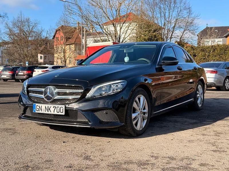 Gebraucht Mercedes C200 Avantgarde 160 PS (117 kW) 2019 Schwarz Limousine