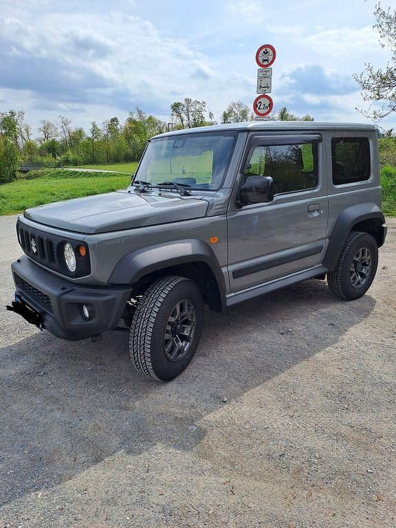 Gebraucht Suzuki Jimny Comfort 102 PS (75 kW) 2020 Grau SUV