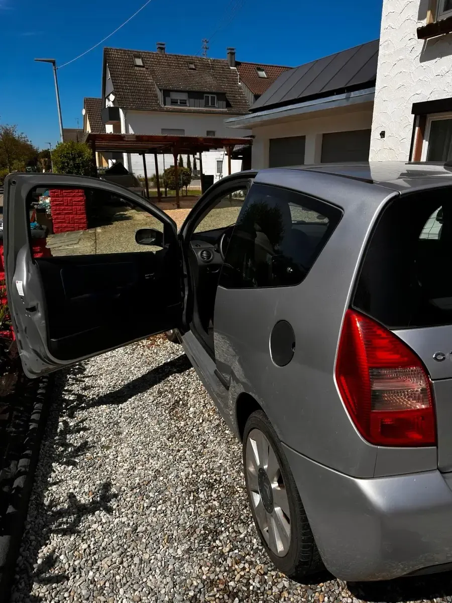 Gebraucht Citroën C2 73 PS (53 kW) 2005 Silber Kleinwagen